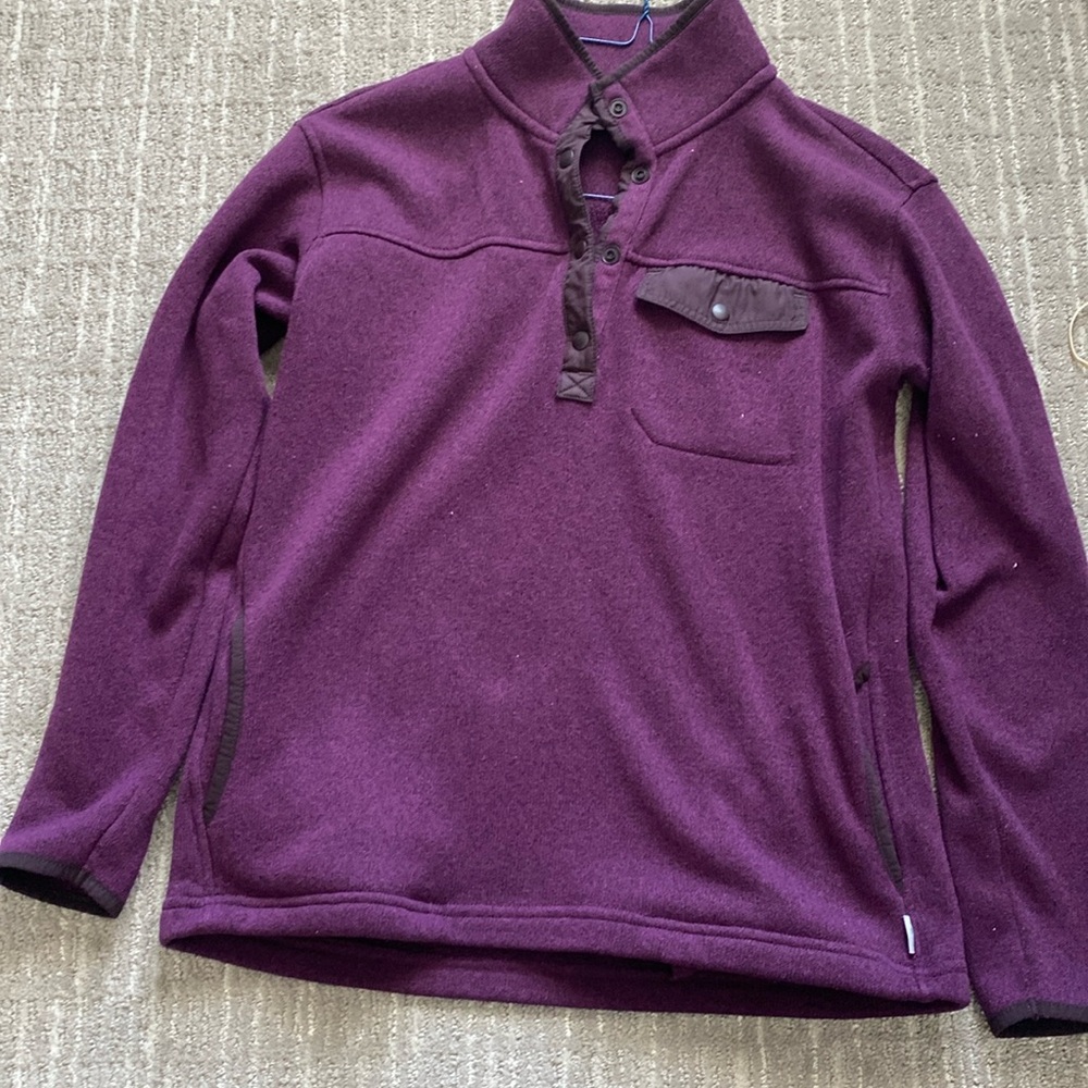 Eddie Bauer pullover